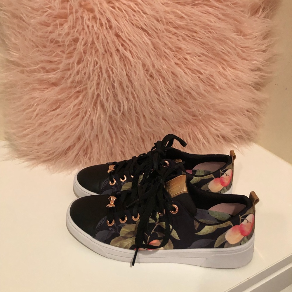 Ted Baker Sneakers